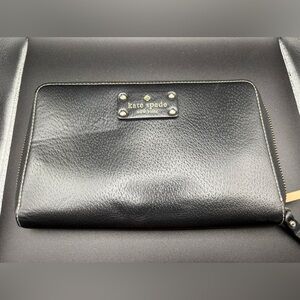 Kate Spade Black Textured Wallet